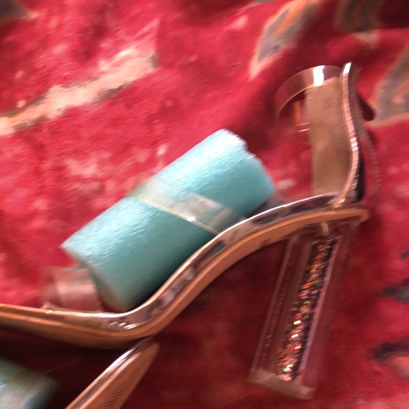 Cape Robbin heels - Picture 3 of 4